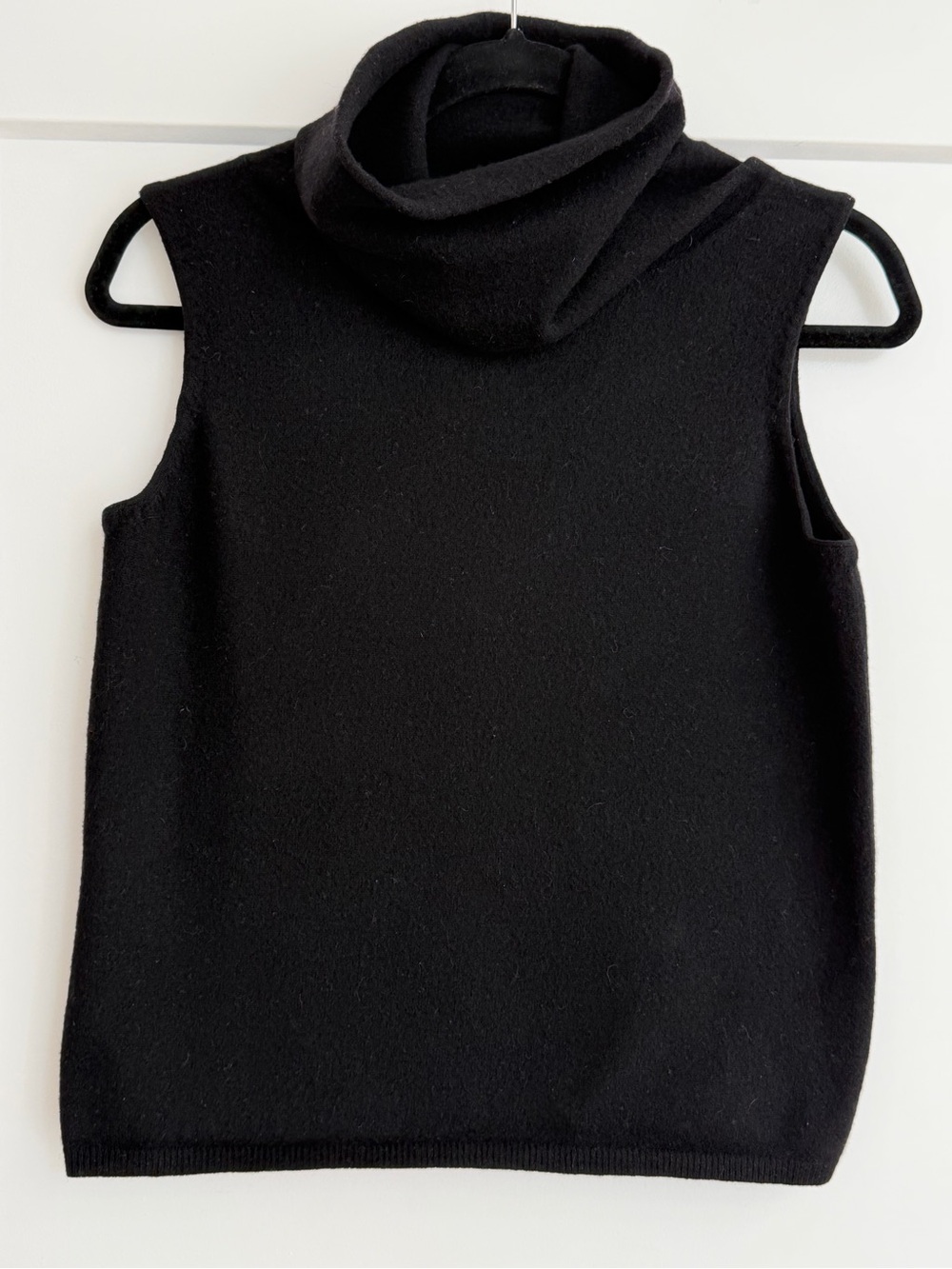 Banana Republic 100%Cashmere Sleeveless Turtleneck Sweater, Women’s Size Large